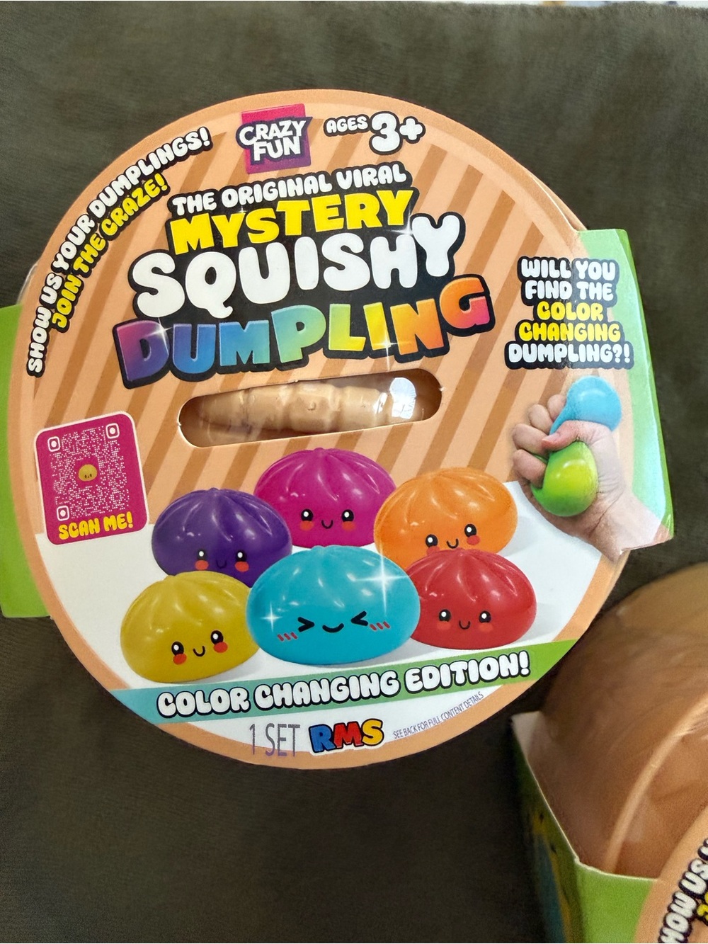 Mystery Squishy Dumpling - Color Changing (Blue/Multicolor)